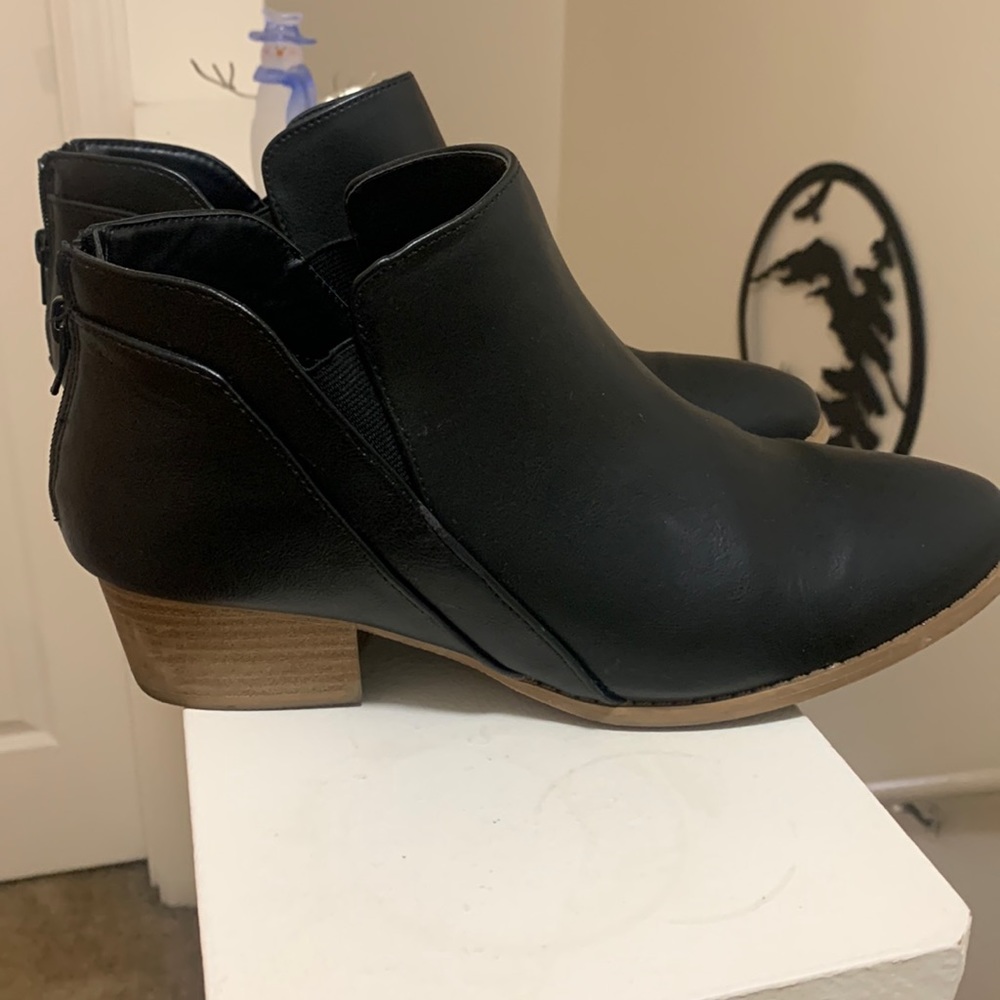 Black dress booties